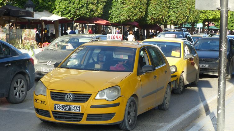 دخلت أمس حيز التطبيق.. وبلغت 15 بالمائة .. موجة زيادات في تعريفات النقل الفردي والجماعي..!!